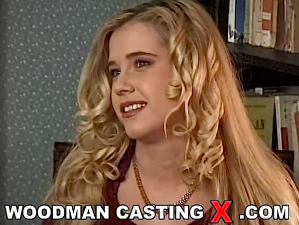 Betsy - BTS - Uno sguardo timido non significa tutto (Woodman Casting X)