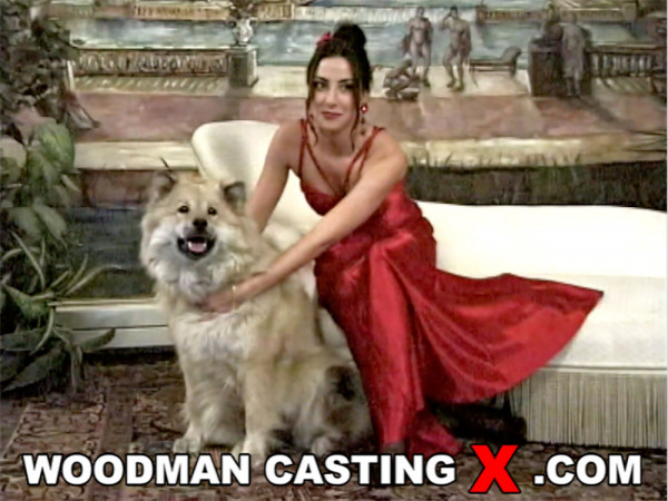 Carla Dori - BTS - Red bourgois loving anal sex